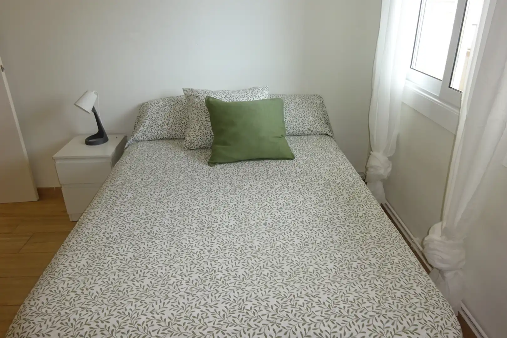 Flat for rent in Carrer de Bordeus, Barri de les Corts
