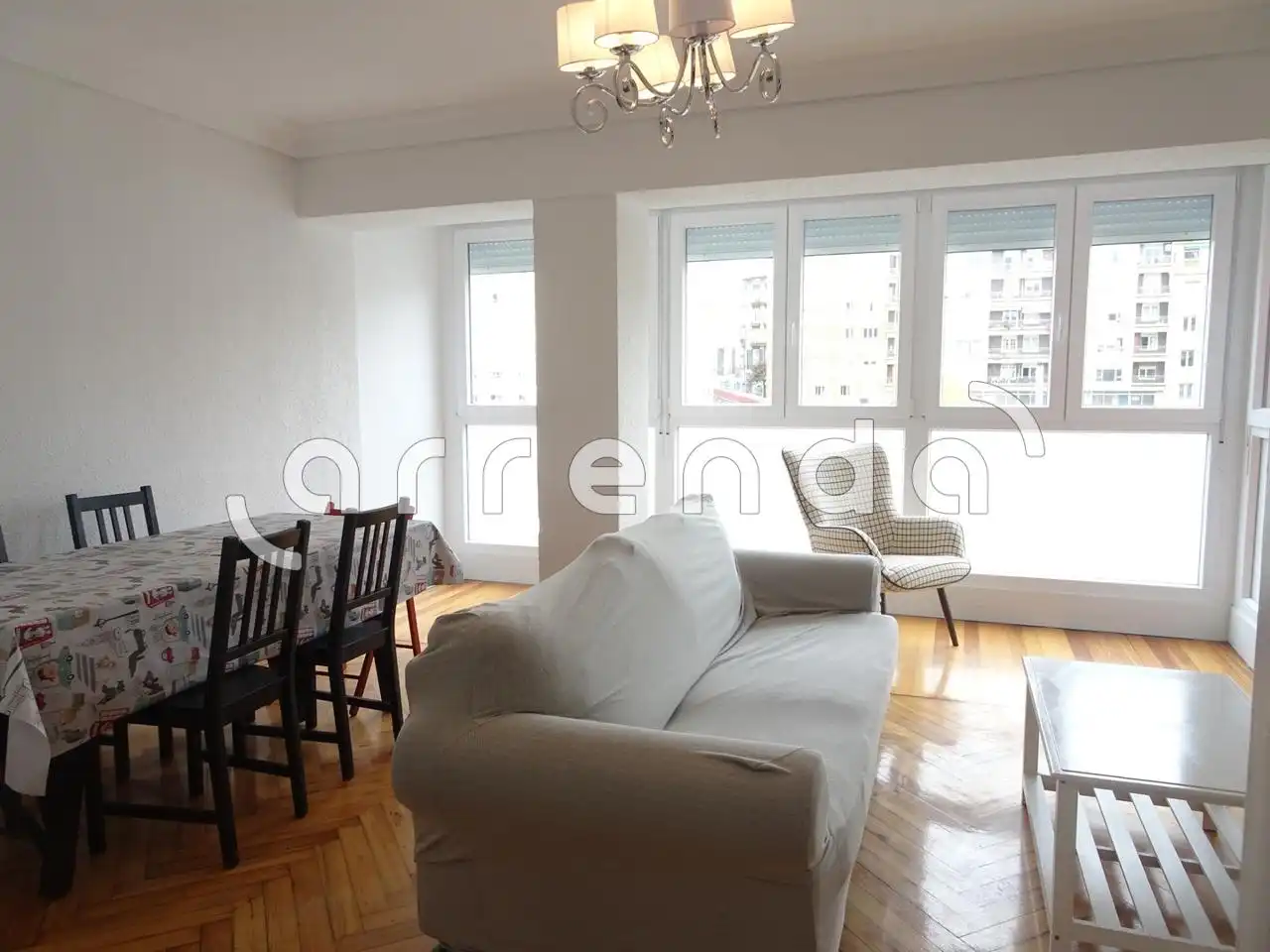 Sala de estar de Piso de alquiler en Santander con Calefacción y Amueblado