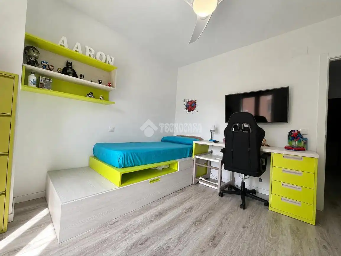 Casa aparellada amb jardí en venda a San Martín de la Vega, imagen 16