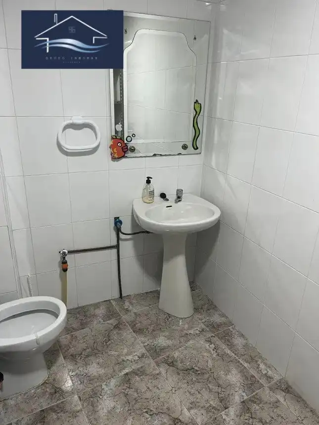 Bany de Local de lloguer en El Campello amb Aire condicionat, Calefacció i Parquet