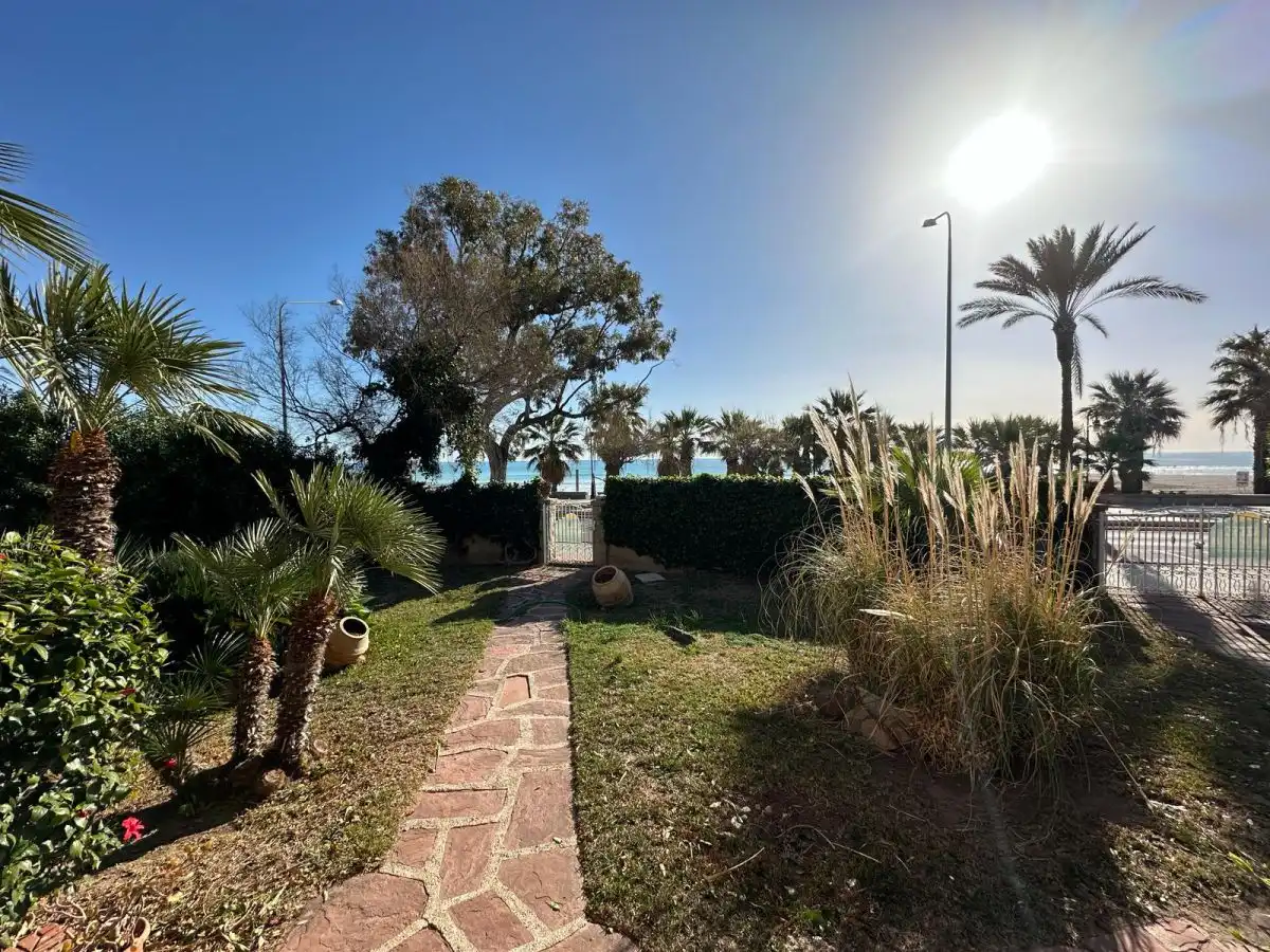 Garden of Houses for sale in Benicasim / Benicàssim  with Air Conditioner, Heating and Terrace