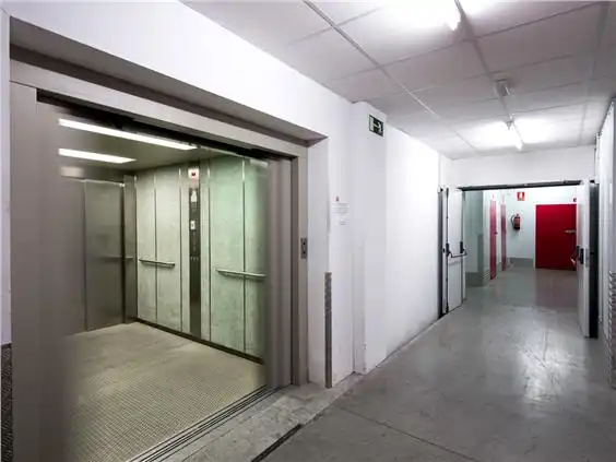 Lagerraum zur Miete in Zaragoza mit Alarm