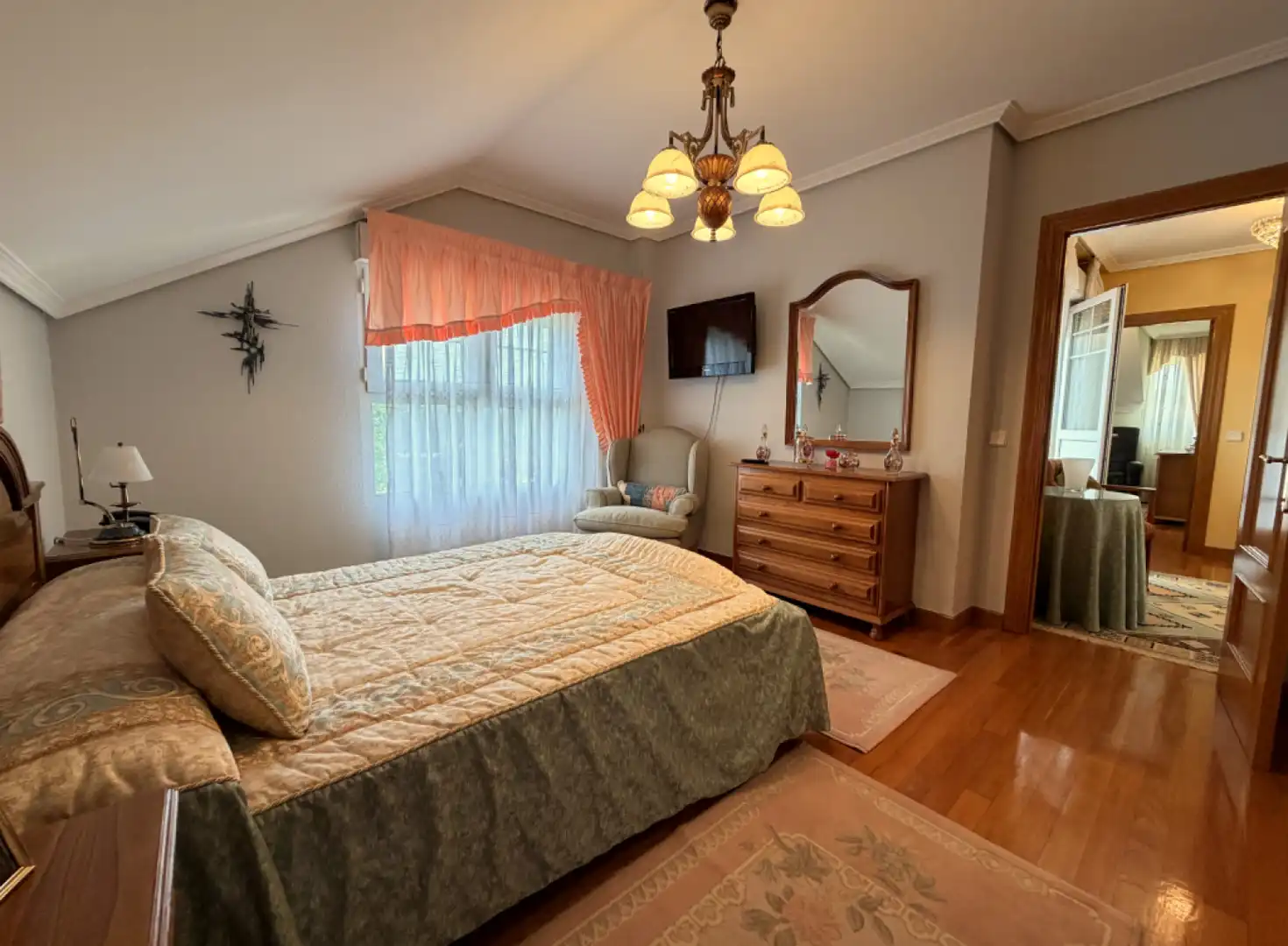 Schlafzimmer von Haus oder Chalet zum Verkauf in Piélagos mit Heizung, Privatgarten und Terrasse
