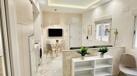 Foto 2 de Estudio de alquiler en Calle Gran Vía de Colón, Centro - Sagrario,  Granada Capital