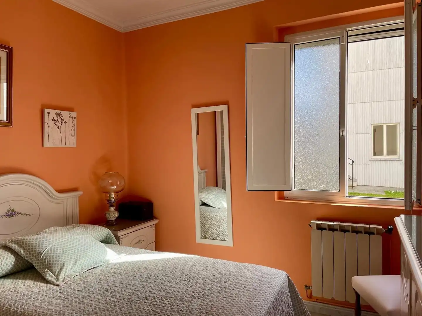 Schlafzimmer von Country house zum Verkauf in Narón mit Heizung, Privatgarten und Abstellraum