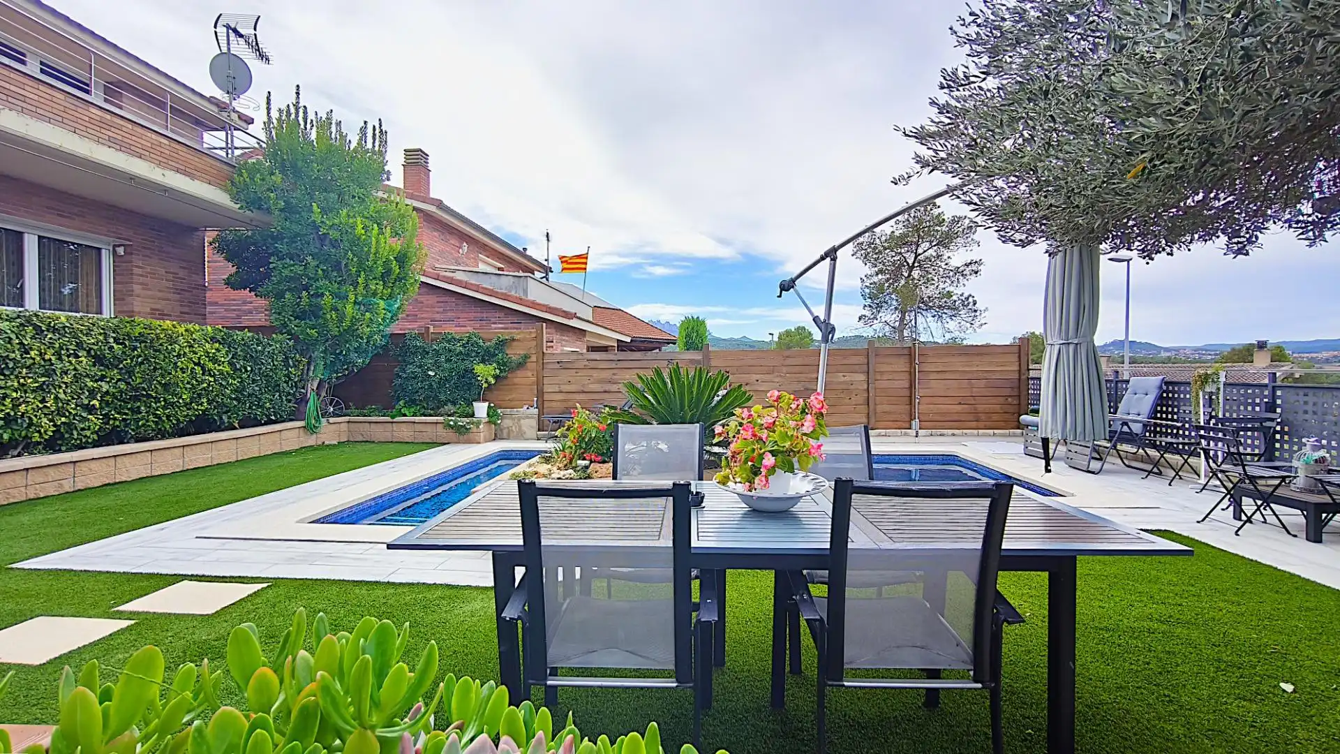 Terrasse von Haus oder Chalet zum Verkauf in Sant Salvador de Guardiola mit Privatgarten, Terrasse und Schwimmbad