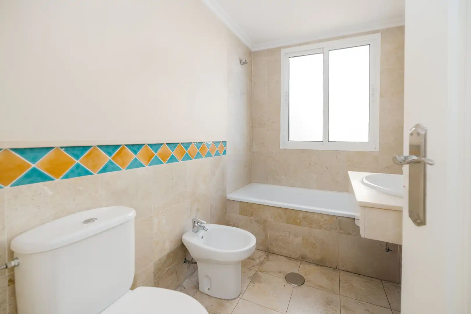 Bany de Pis en venda en Marbella amb Aire condicionat, Terrassa i Piscina comunitària