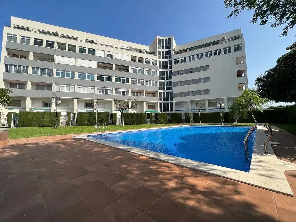 Swimming pool of Flat for sale in Miami Platja