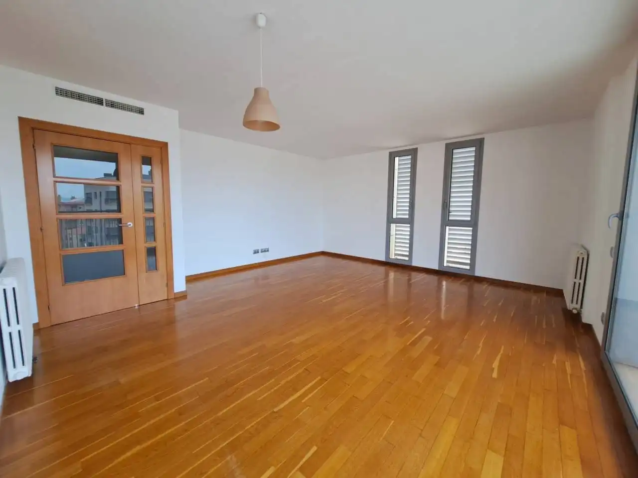 Wohnung zur Miete in Plaza Bosch i Gimpera, 9, Centre