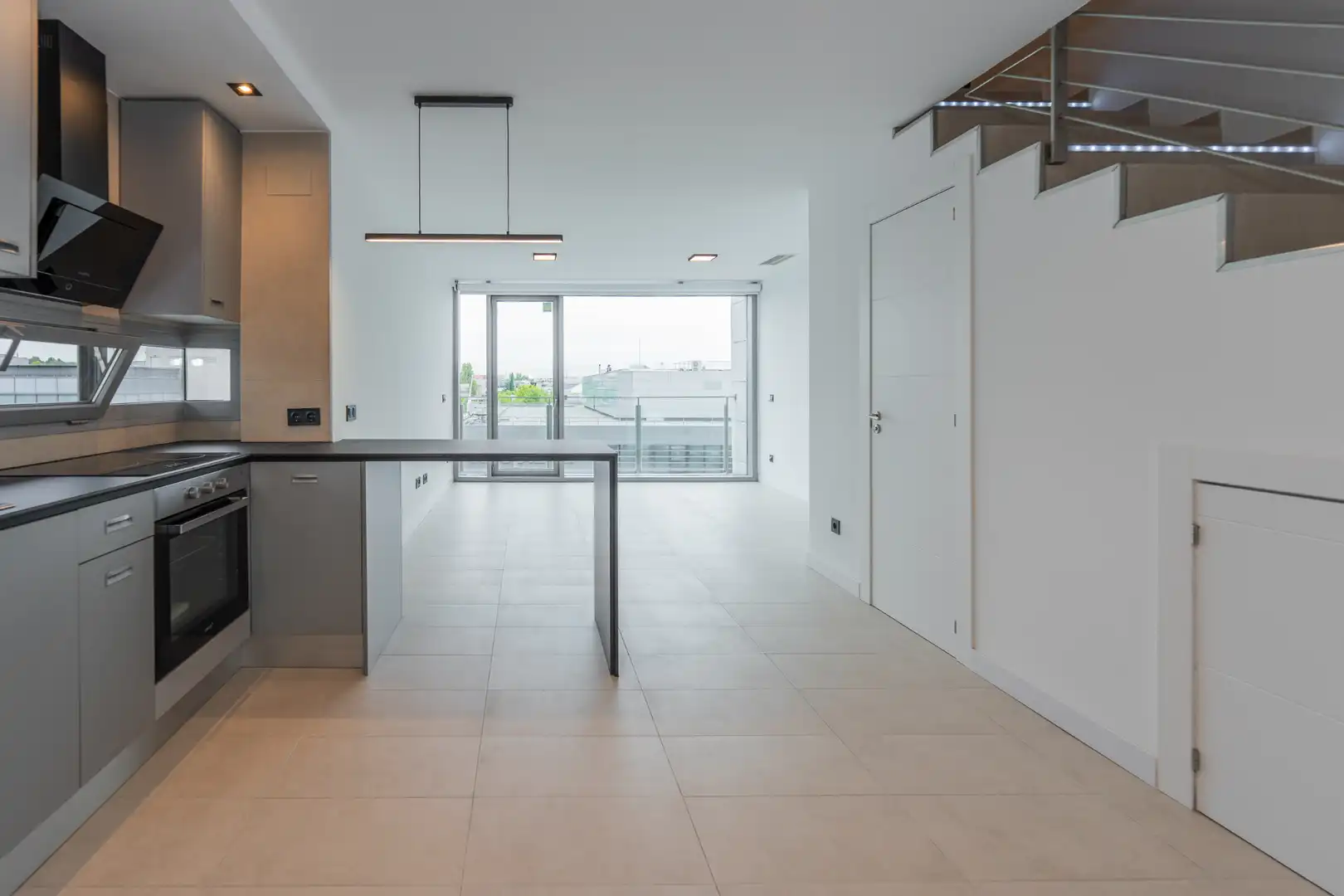 Dúplex con balcón en venta en Paseo de Europa, imagen 5