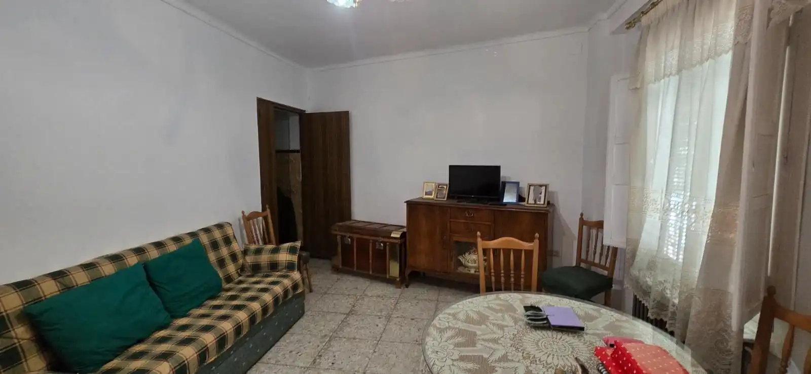 Sala d'estar de Casa o xalet en venda en Argamasilla de Calatrava amb Aire condicionat, Calefacció i Terrassa