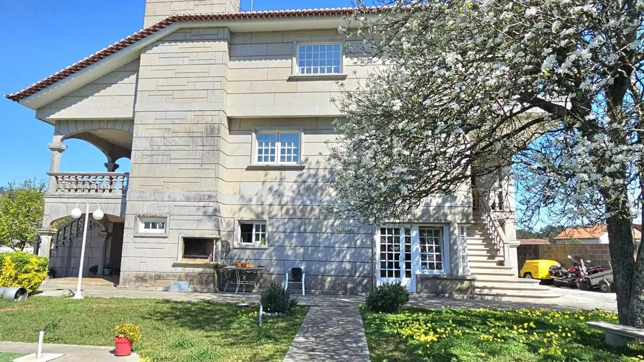 Maison avec terrasse à vendre à Mos, imagen 2