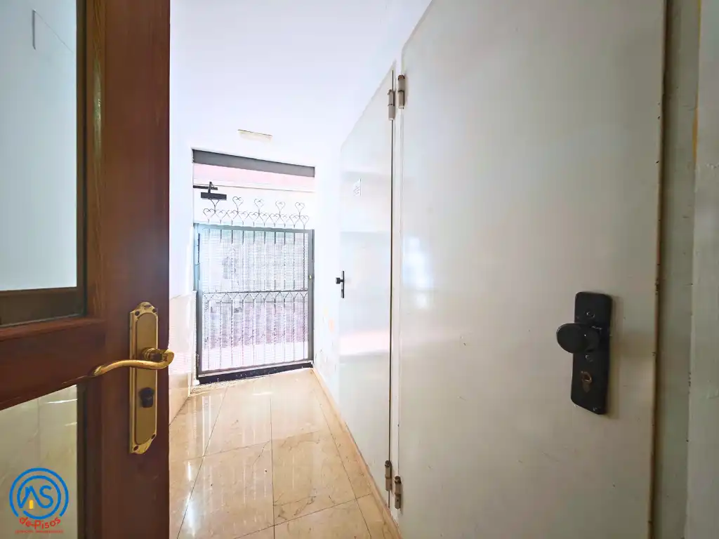 Apartament amb ascensor de lloguer a Calle de Ramón Pignatelli 46, imagen 2