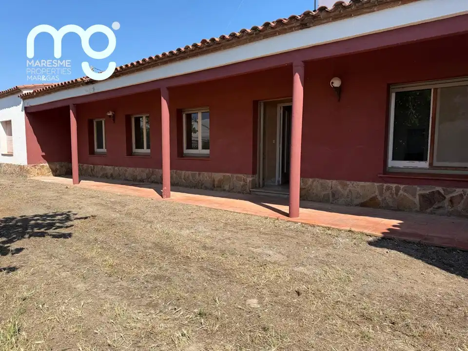 Vista exterior de Finca rústica en venta en Vilassar de Mar con Jardín privado y Alarma