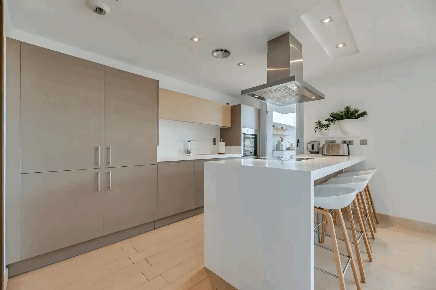 Cocina de Planta baja en venta en Benahavís con Aire acondicionado, Terraza y Trastero