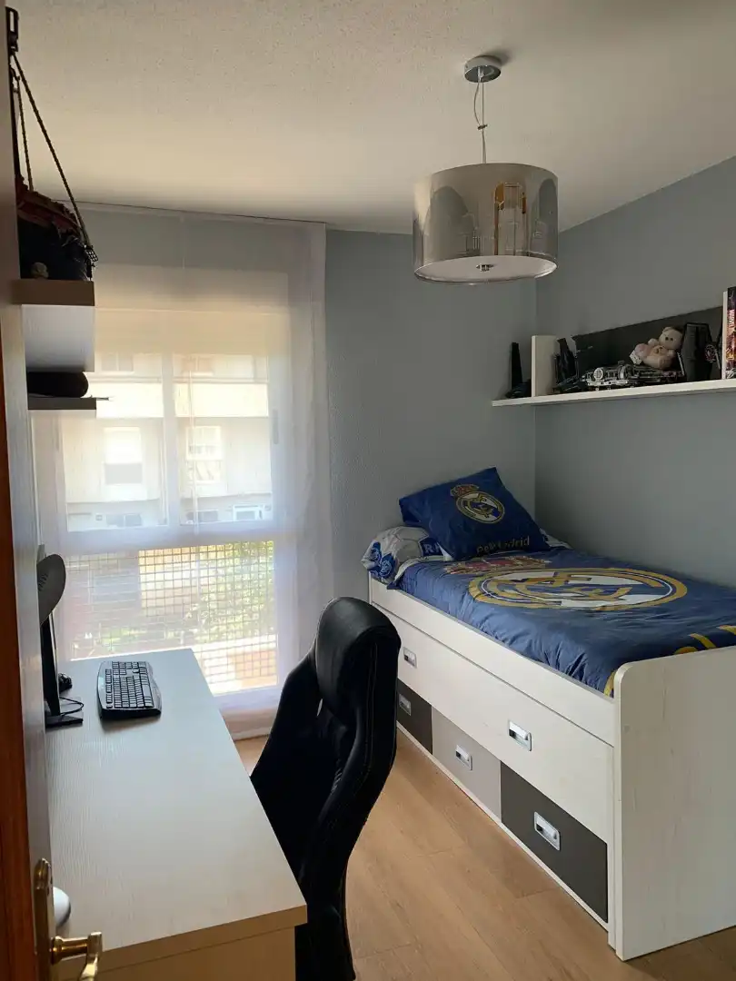 Schlafzimmer von Maisonette zur Miete in Salamanca mit Heizung, Privatgarten und Parkett