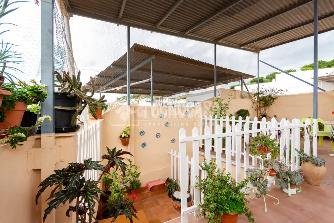 Terrace of Detached homes for sale in Vélez-Málaga  with Furnished