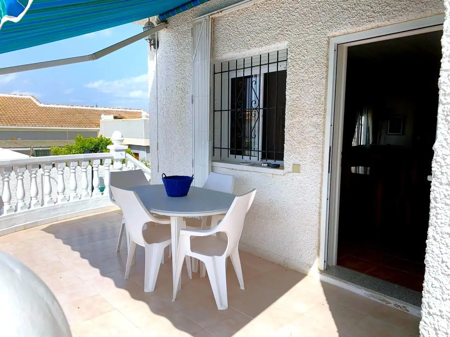 Terraza de Casa adosada en venta en Torrevieja con Aire acondicionado, Calefacción y Jardín privado