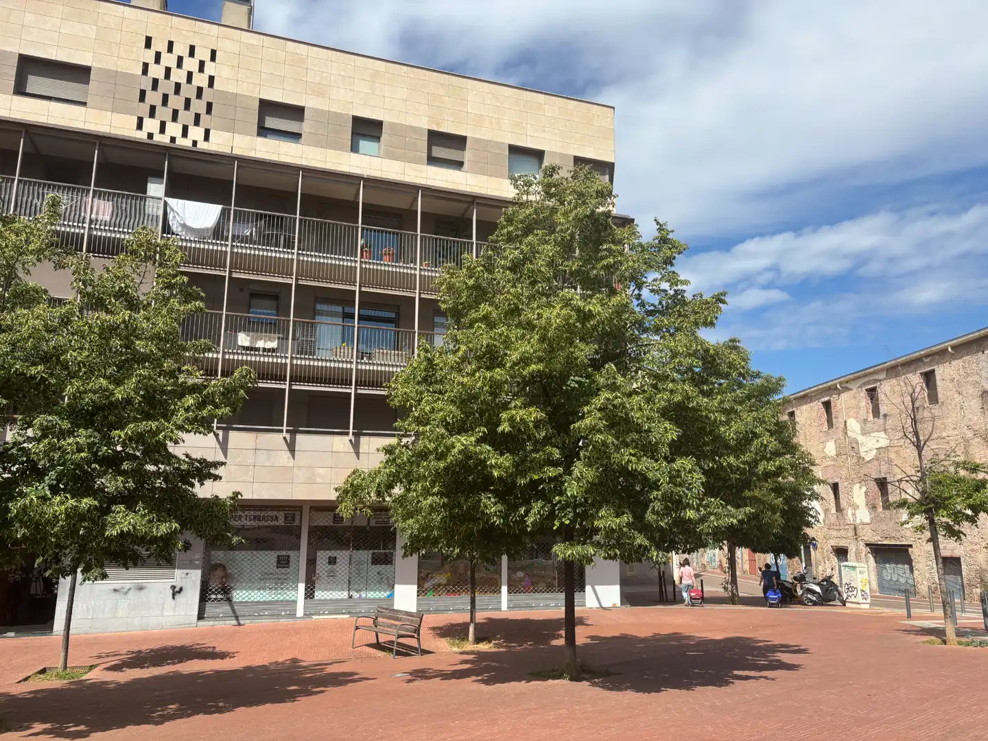 Vista exterior de Pis en venda en Terrassa amb Aire condicionat, Parquet i Forn