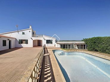 Casa rustica con piscina in vendita a Cala d'en Bosch - Serpentona
