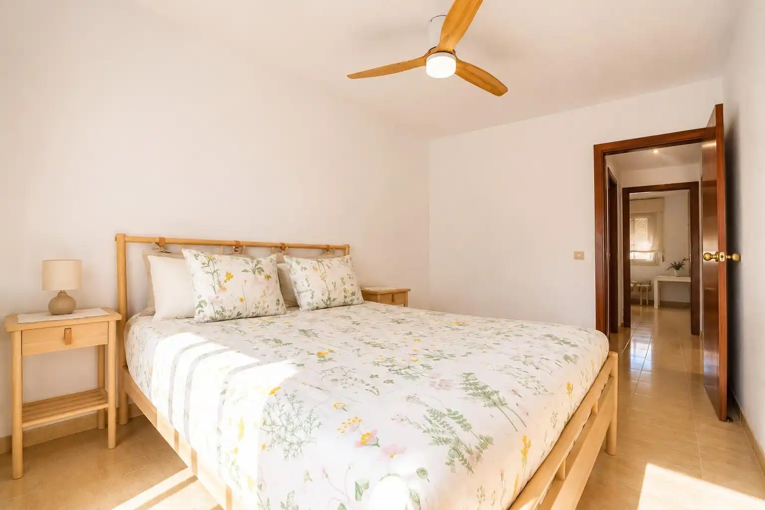 Dormitori de Casa o xalet en venda en Mont-roig del Camp amb Jardí privat, Terrassa i Piscina comunitària