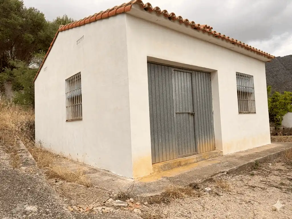 Vista exterior de Finca rústica en venda en Sanet y Negrals amb Calefacció i Jardí privat