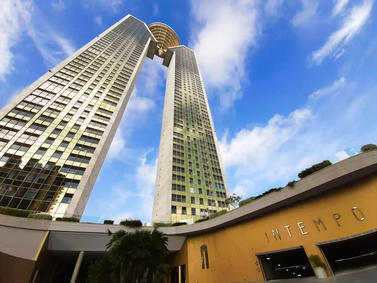 Exterior view of Flat for sale in Benidorm  with Air Conditioner, Private garden and Terrace