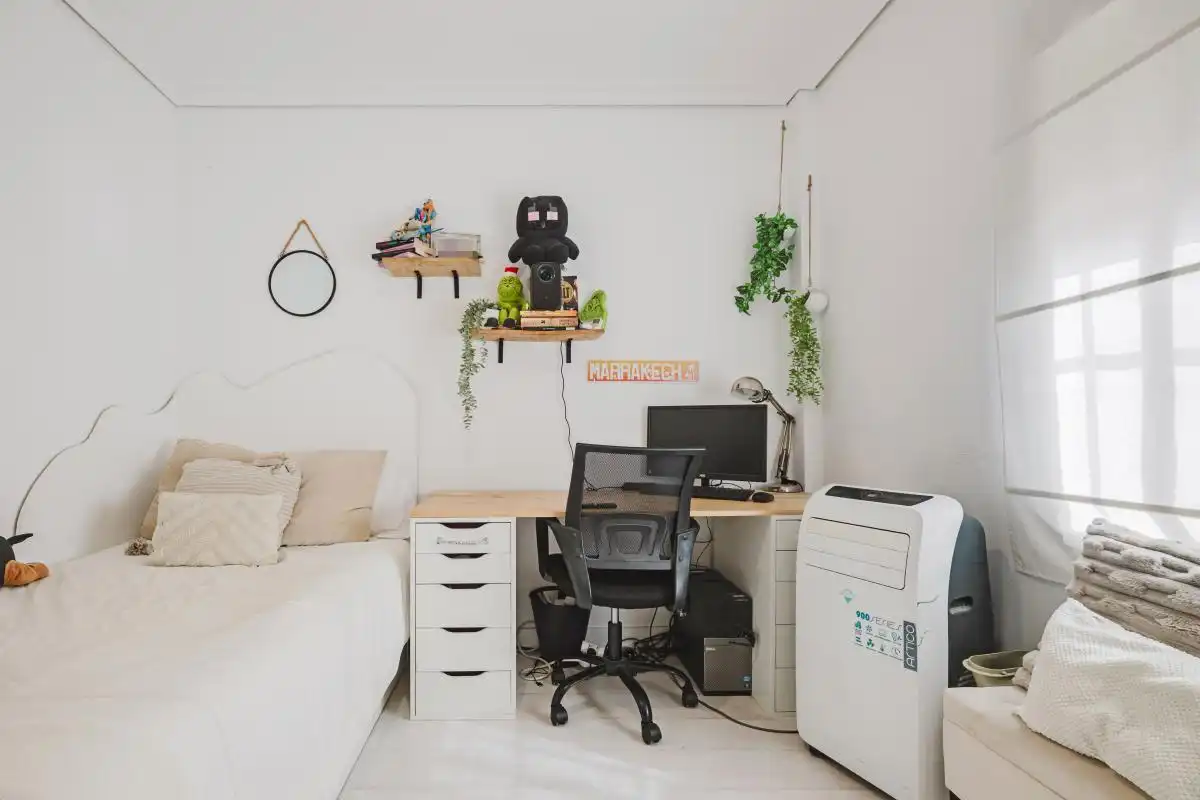 Habitación de Piso en venta en Sevilla con Aire acondicionado, Calefacción y Trastero