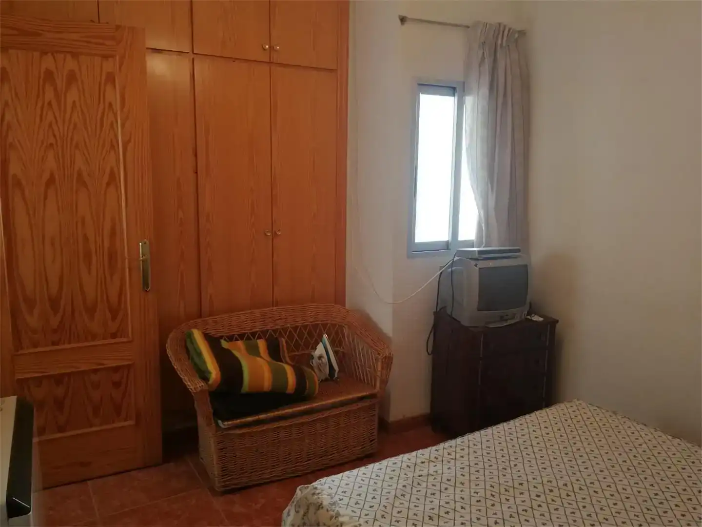 Habitación de Planta baja en venta en Casas-Ibáñez con Amueblado y Balcón