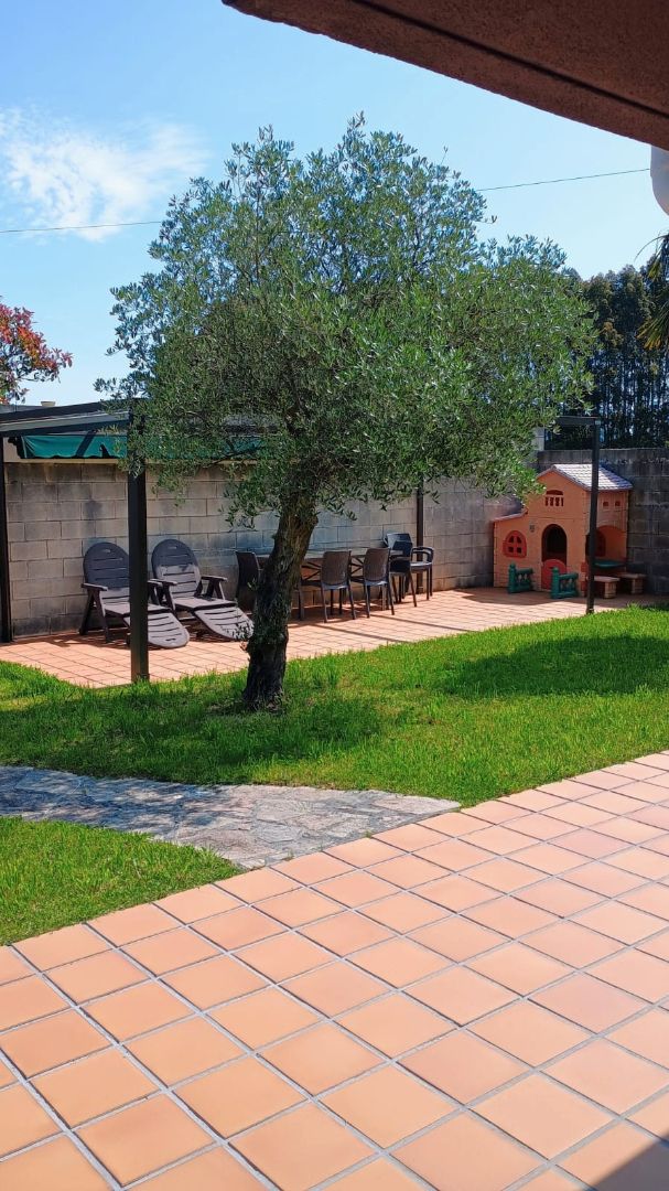 Jardí de Casa adosada en venda en Limpias amb Calefacció, Jardí privat i Terrassa