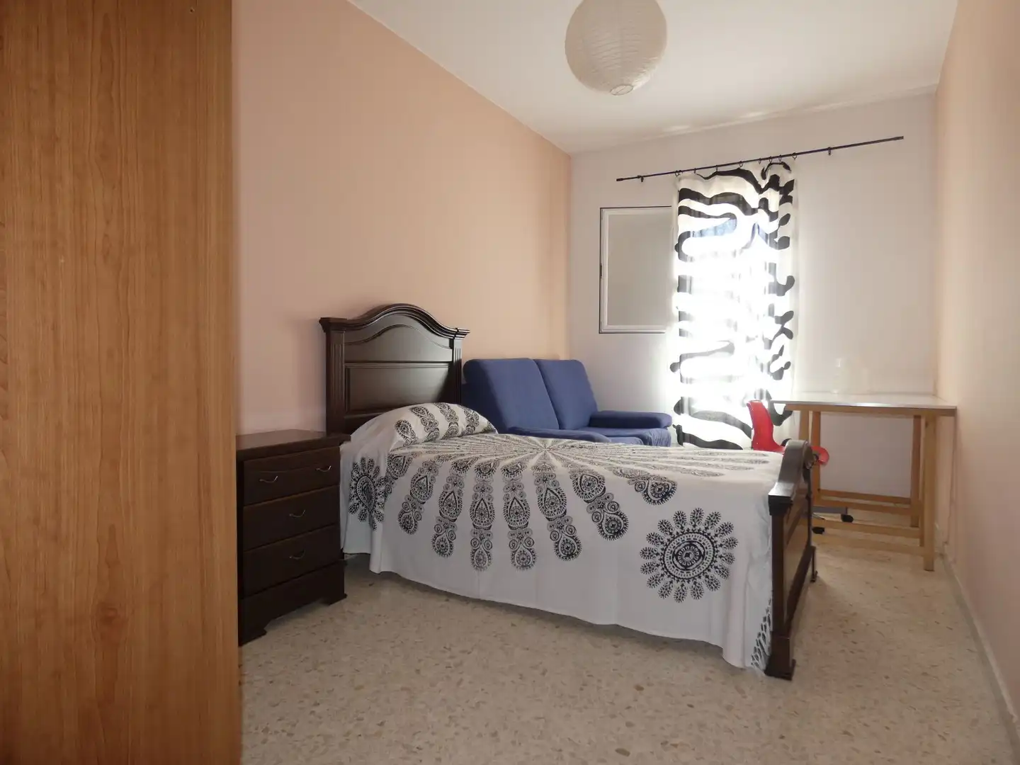 Habitación de Piso de alquiler en Huelva con Amueblado