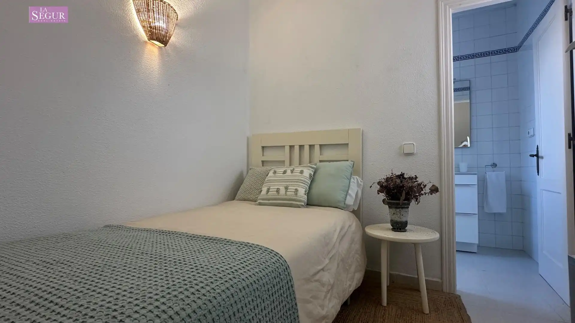 Habitación de Finca rústica en venta en Barbate con Aire acondicionado, Jardín privado y Terraza