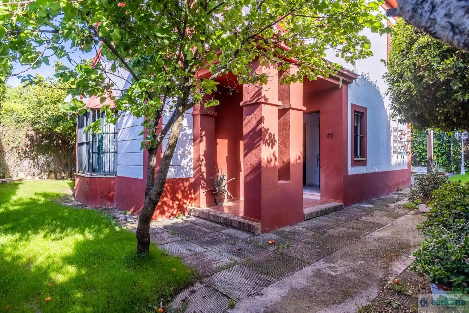 Chalet con piscina en venta en Rosales los, imagen 7