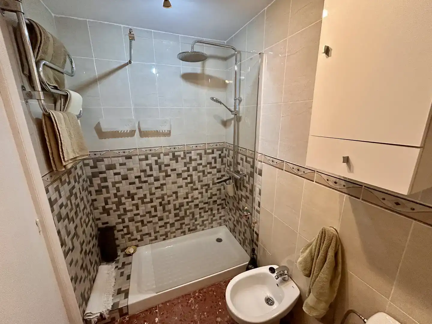 Bathroom of Duplexes for sale in Estepona  with Air Conditioner, Terrace and Swimming Pool
