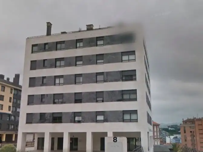 Außenansicht von Garage zum Verkauf in Avilés