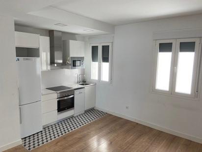 Kitchen of Flat to rent in  Madrid Capital  with Balcony