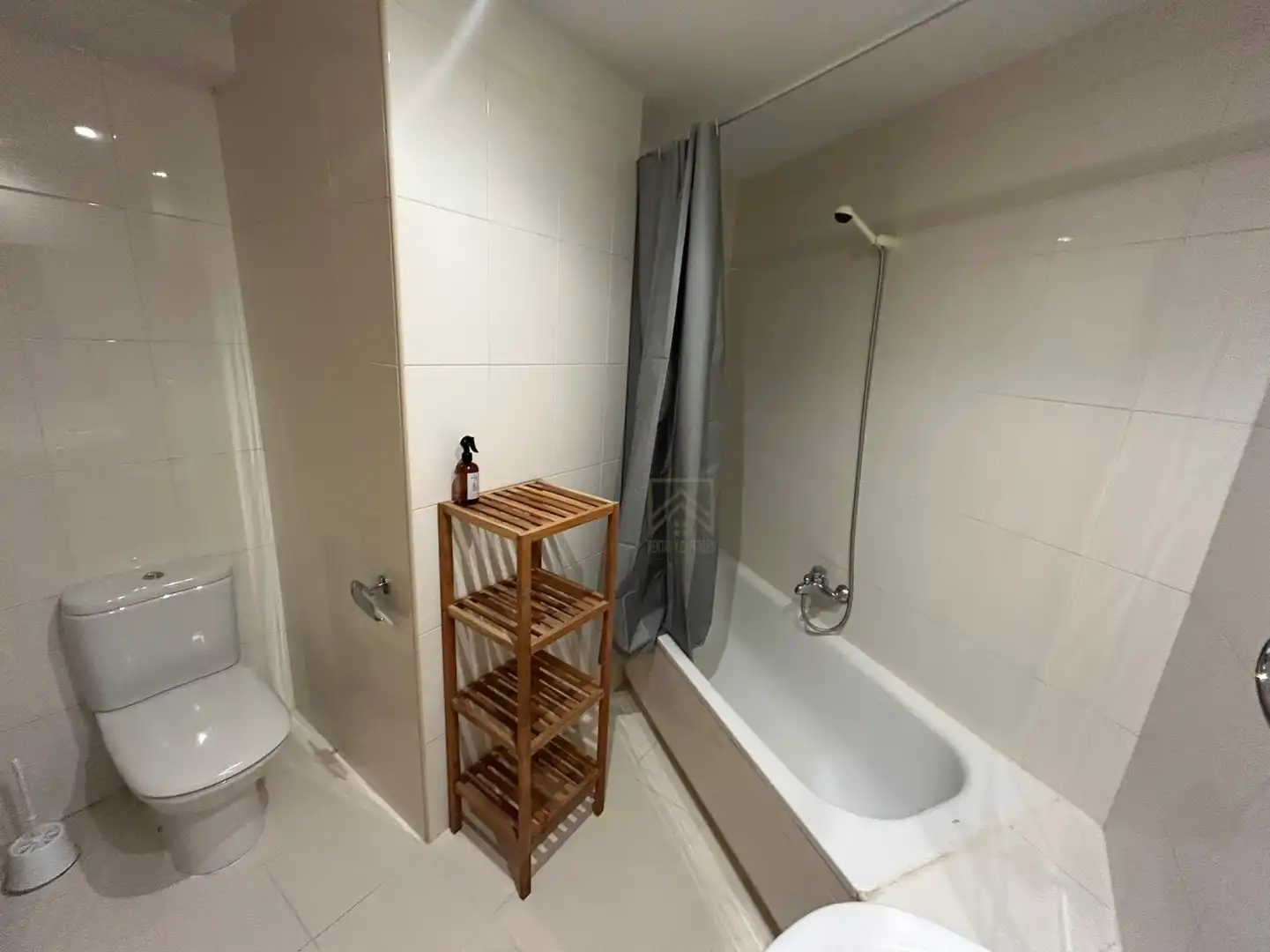 Bathroom of Flat for rent in Torrelavega   with Heating and Storage room