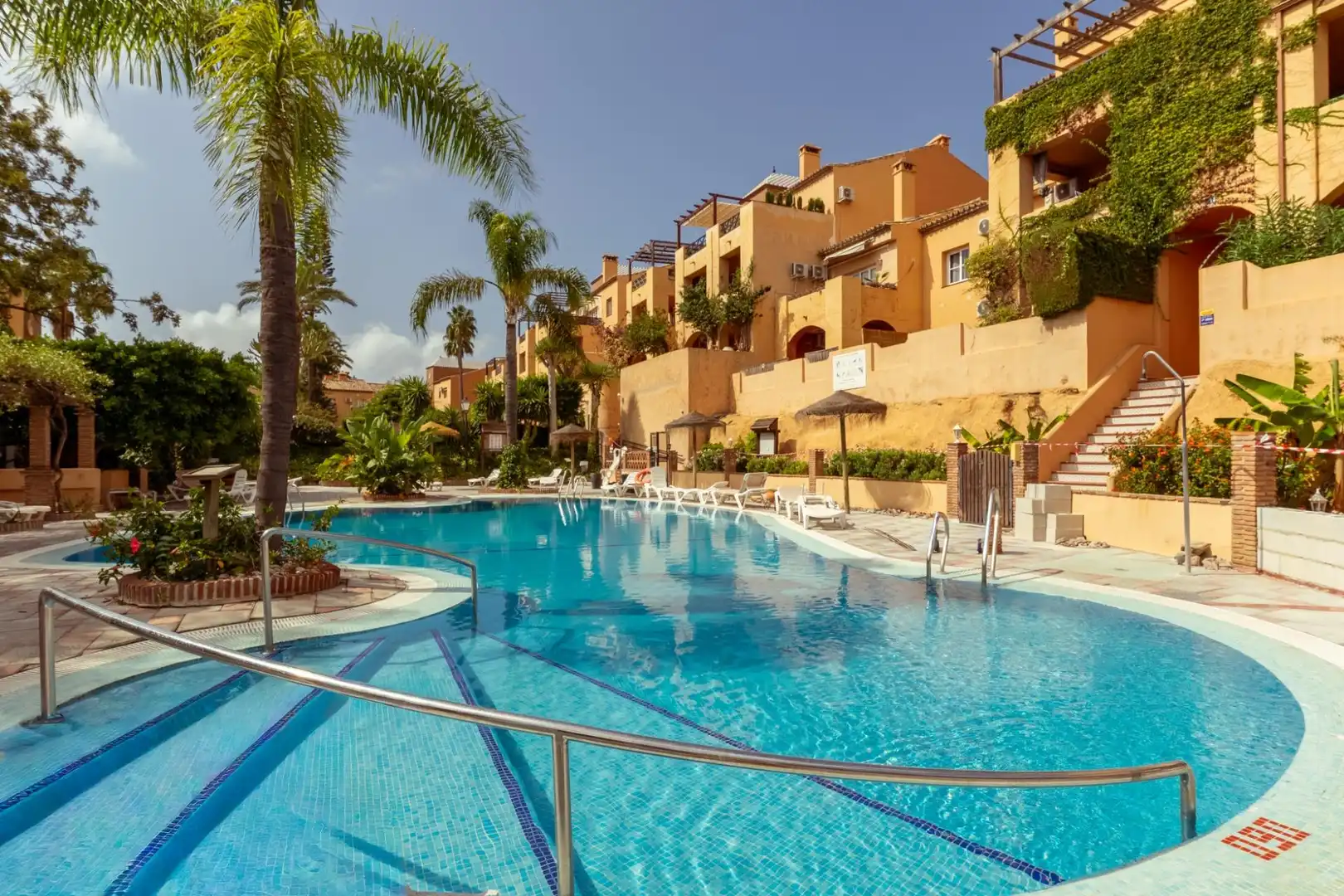 Apartment mit Pool zum Verkauf in Calle de Topacio de Riviera