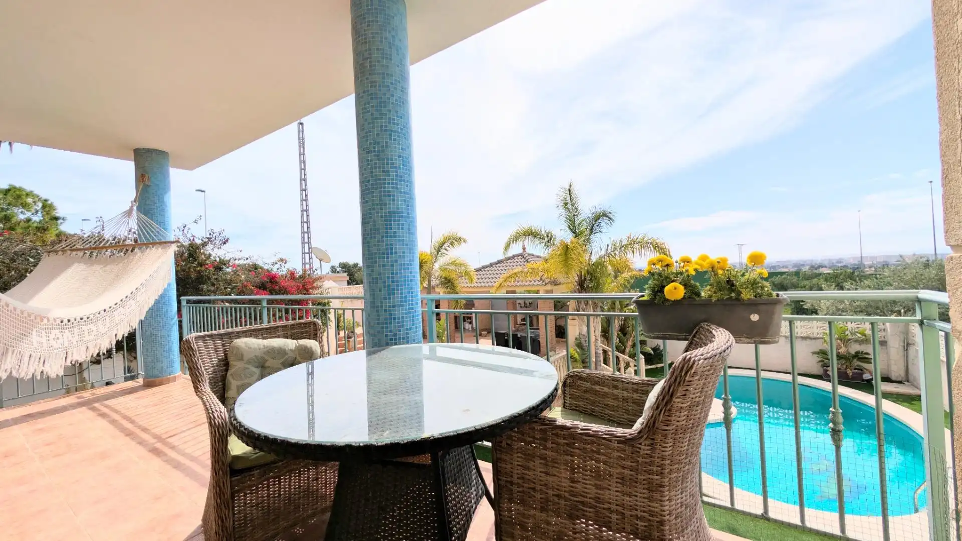 Terrassa de Casa o xalet en venda en Elche / Elx amb Aire condicionat, Calefacció i Jardí privat