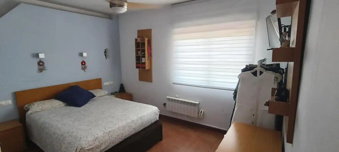 Casa aparellada amb jardí en venda a Coloma, imagen 16