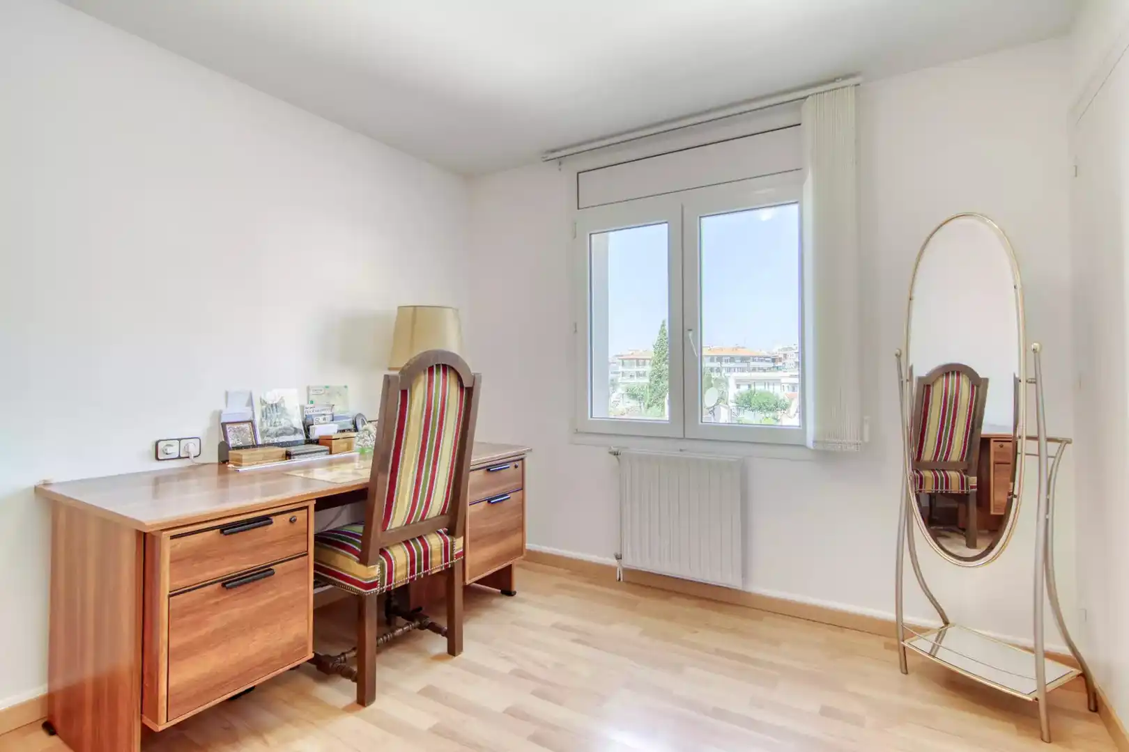 Dormitori de Casa o xalet en venda en Roses amb Parquet