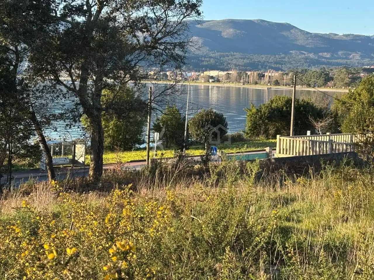 Terreny residencial en venda a Boiro, imagen 2