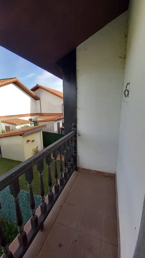 Terrassa de Casa adosada en venda en Reocín amb Calefacció, Jardí privat i Terrassa
