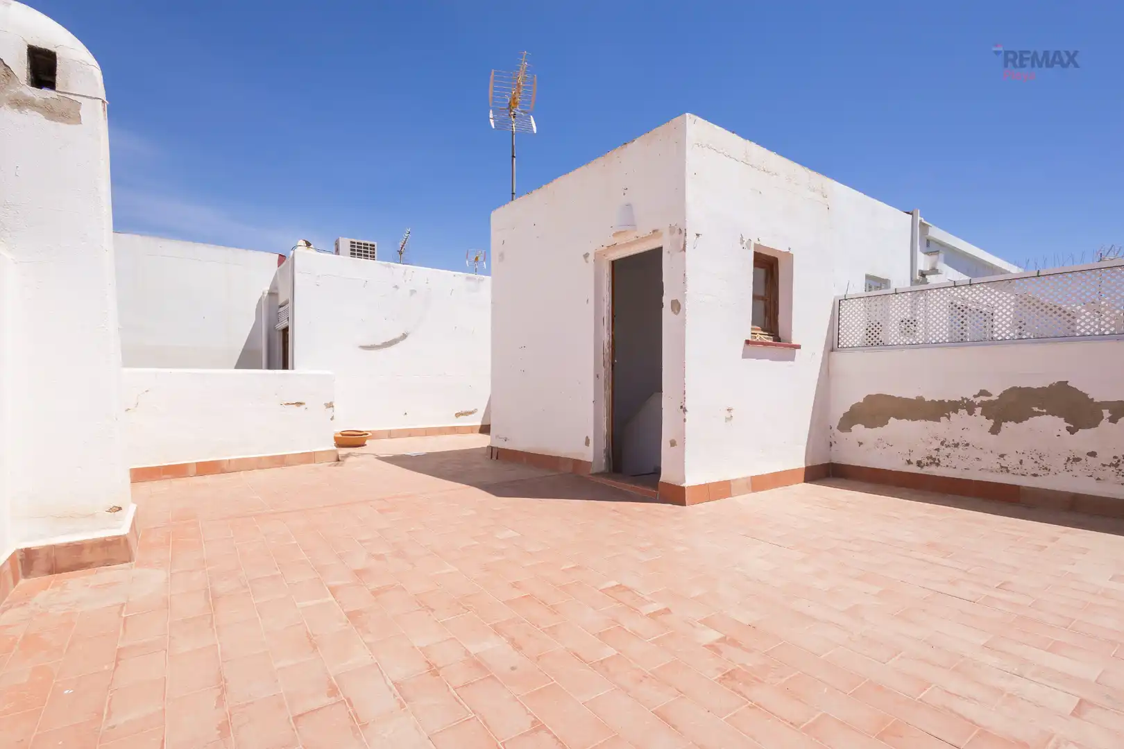Vista exterior de Casa adosada en venta en Garrucha con Aire acondicionado, Terraza y Balcón