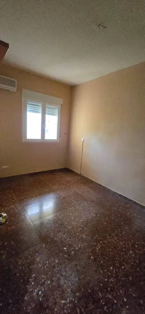 Dormitori de Pis en venda en Úbeda amb Aire condicionat, Moblat i Balcó