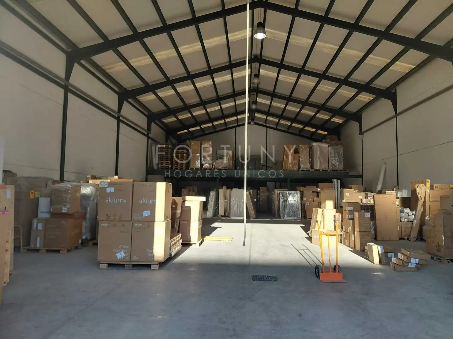 Nave industrial in affitto a Calle Manuel Altolaguirre 12, imagen 3