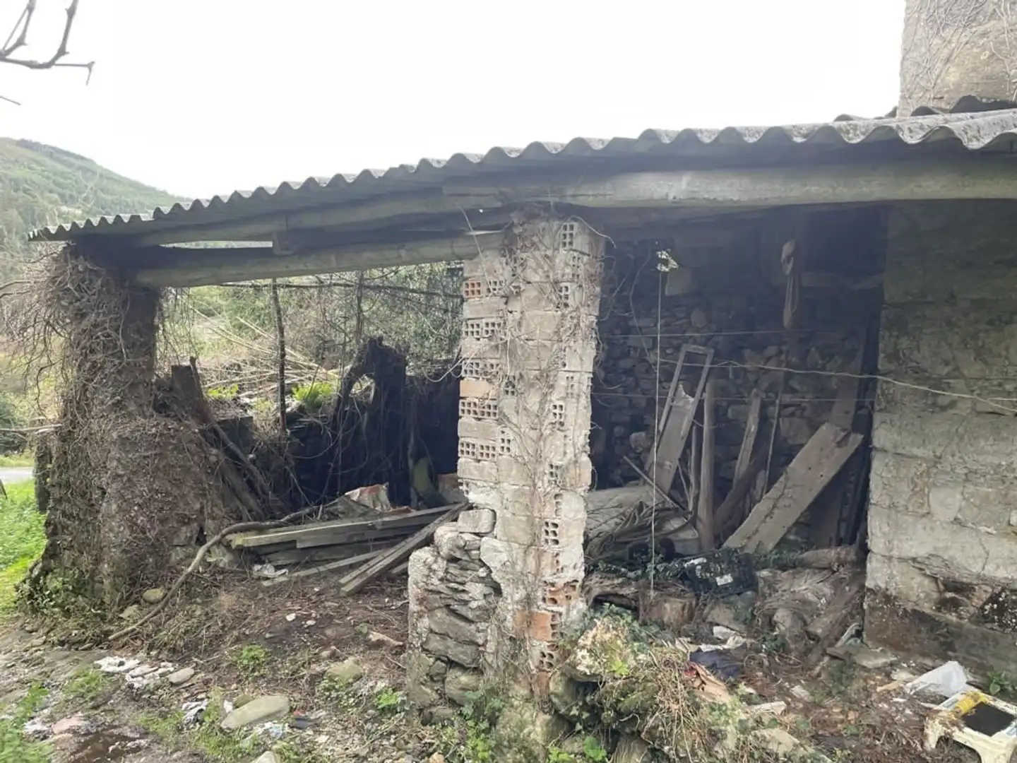 Casa rústica amb jardí en venda a Lugar Solores 2, imagen 36