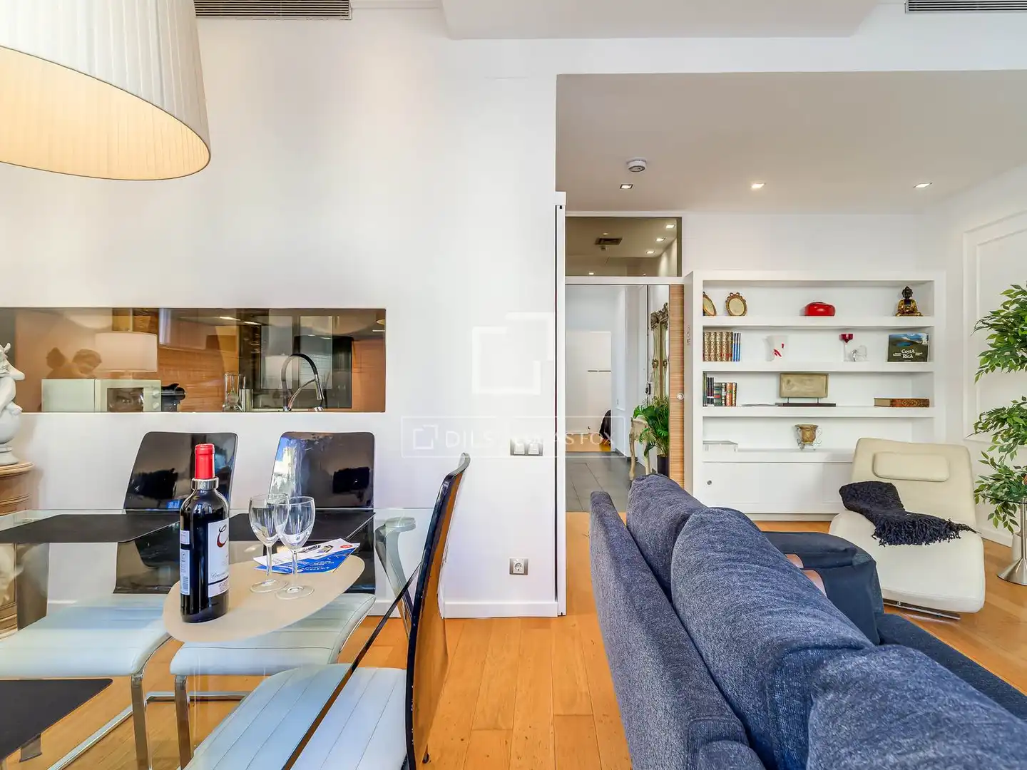 Sala d'estar de Pis en venda en Barcelona amb Aire condicionat, Calefacció i Parquet