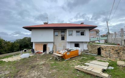 Vista exterior de Casa o xalet en venda en Mos amb Calefacció, Jardí privat i Terrassa