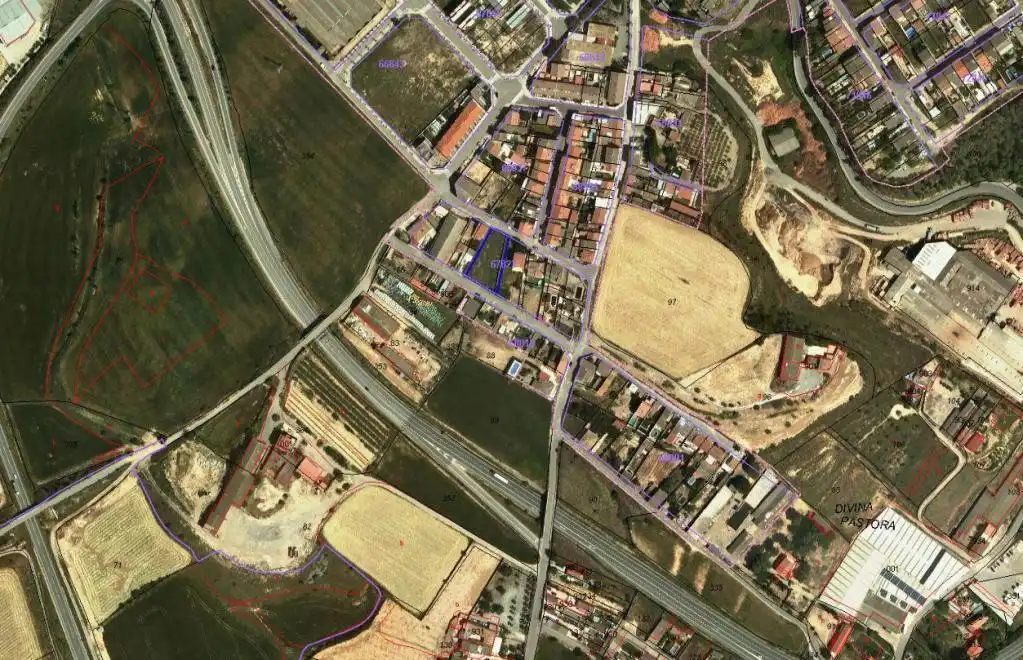 Terrenos y solares en venta en Carrer Serra Llarga, imagen 2